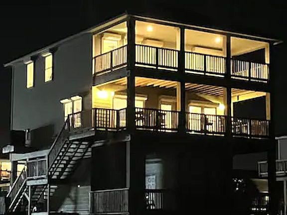 5th image of 13130 Gulf Beach Dr