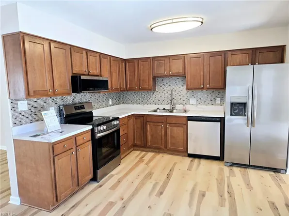 4209 Buttonwood Ct, Virginia Beach, VA 23462