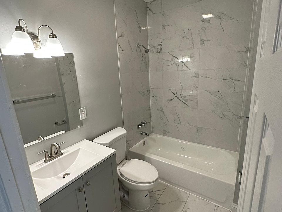 1st image of 121 N Vodges St #1