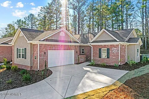 800 Lighthorse Cir Photo 1