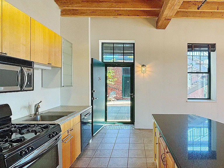 181 Spencer Ave #25 — Photo 3