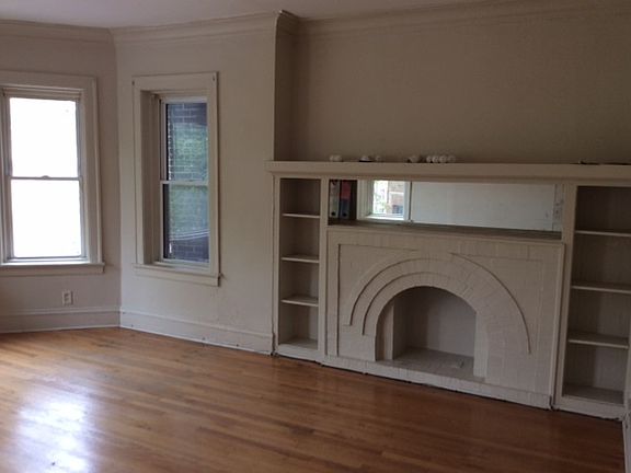 3rd image of 7545 S Essex Ave