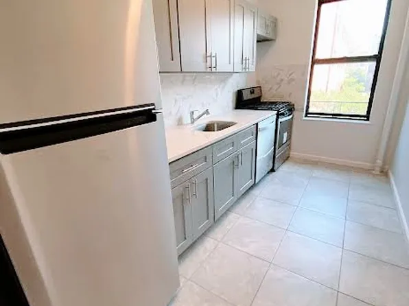 25-50 30th Road image 2 of 4