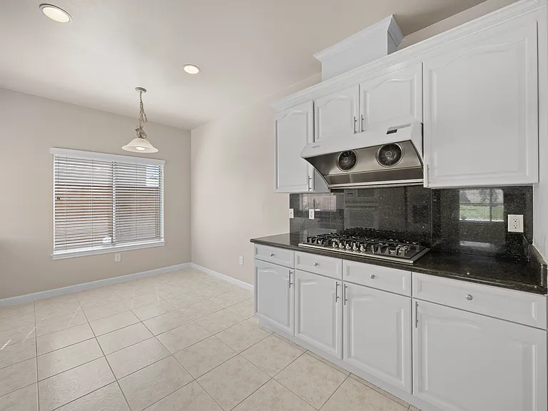 9911 Garibaldi Ave — Photo 19
