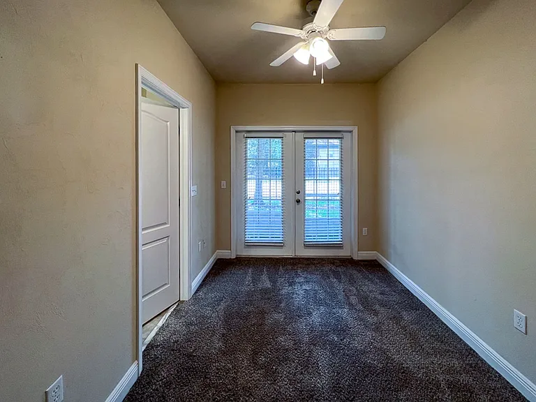2972 SW 35th Pl #84 — Photo 10