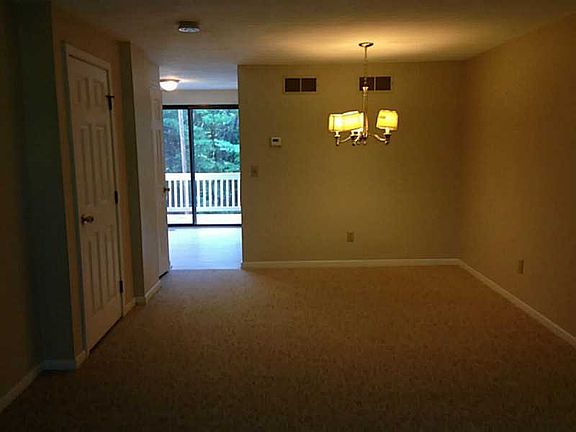 3rd image of 1904 Pinewood Dr