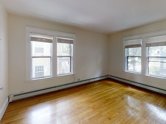 4th image of 30 Kenwood St #2