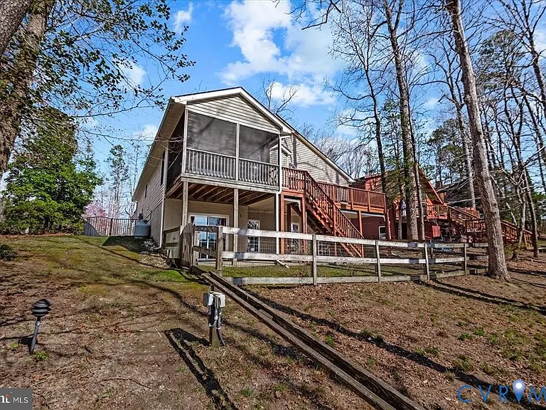 686 Lake Caroline Dr — Photo 8