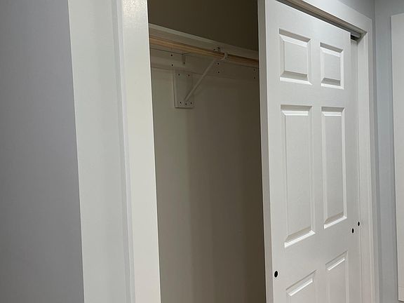 5th image of 144 S Franklin St Floor 3