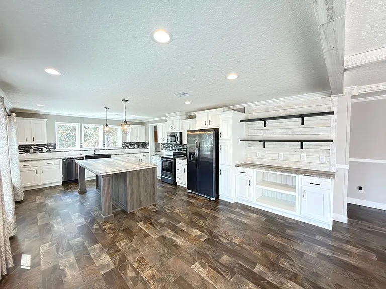 55 Oak Ave — Photo 7