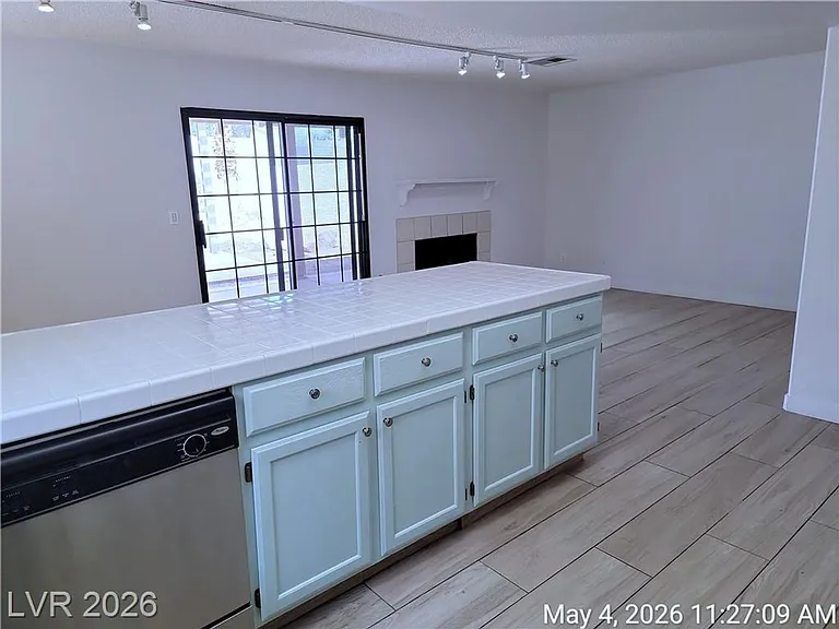 2829 Autumn Haze Ln — Photo 11
