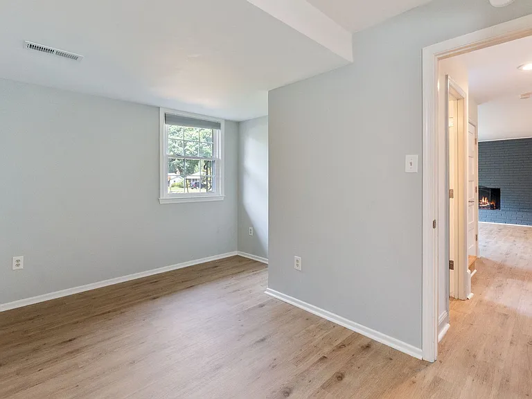 1731 Tamerisk Ct — Photo 18