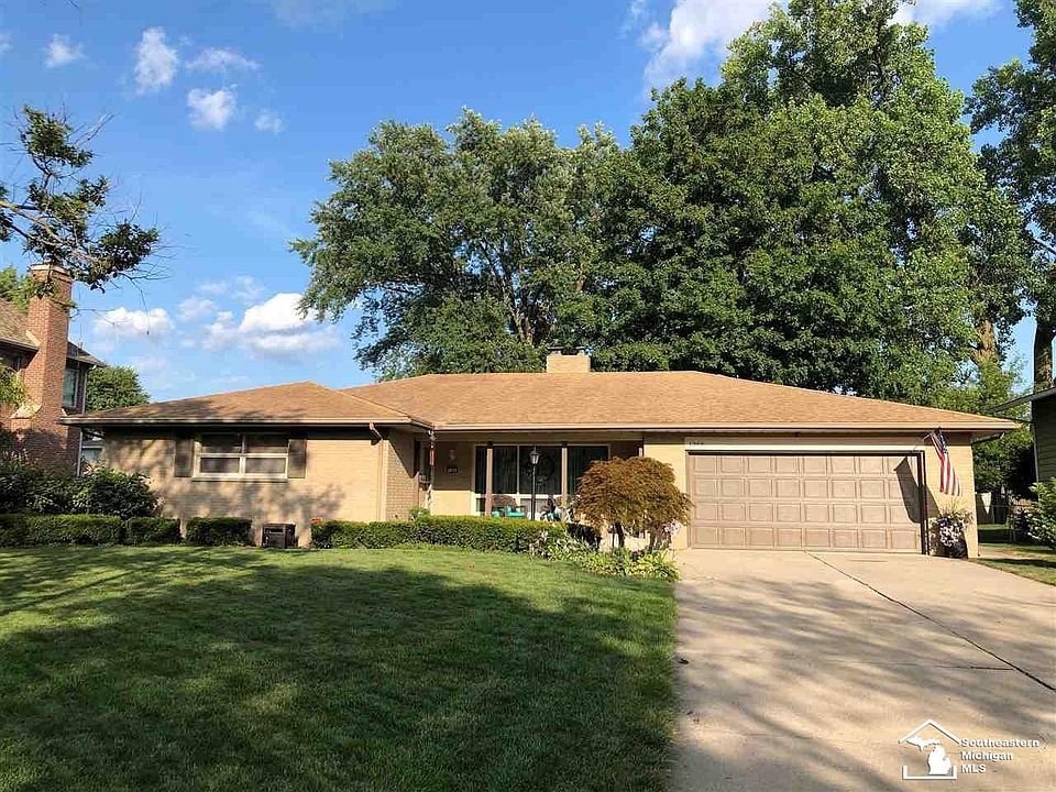 1st image of 1366 Hollywood Dr