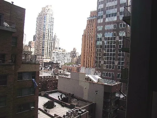 Rented by Nest Seekers International | media 20