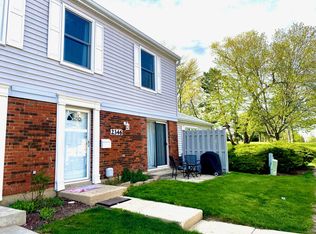 2346 Old Kings Ct, Schaumburg, IL 60194