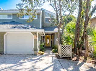 1727 Ocean Grove Dr, Atlantic Beach, FL 32233