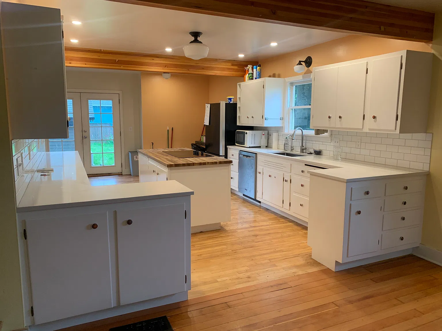 3 bed, 1.5 bath, 1725 sqft, $2,700 — Photo 4