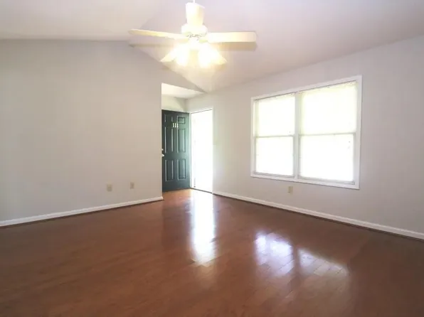 111 Thistle Ct, Greenwood, SC 29646