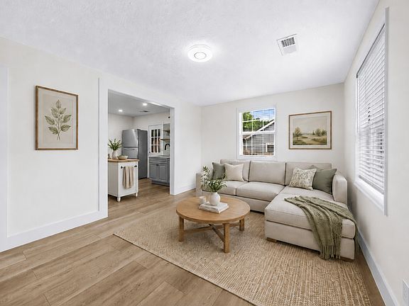 5th image of 60 Lutie St