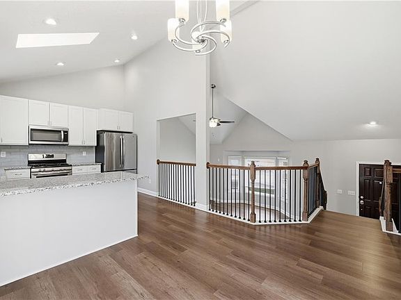 5th image of 10804 W 76th St