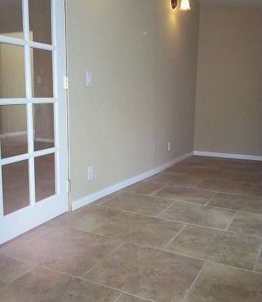 4th image of 2401 Crestmoore Pl