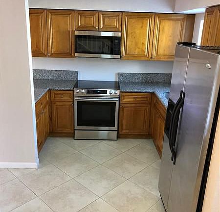 5th image of 5406 Bayside Dr