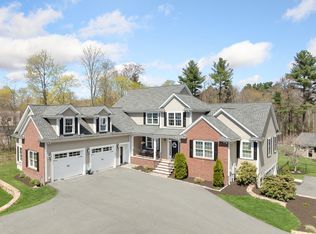 344 Salem St, Lynnfield, MA 01940