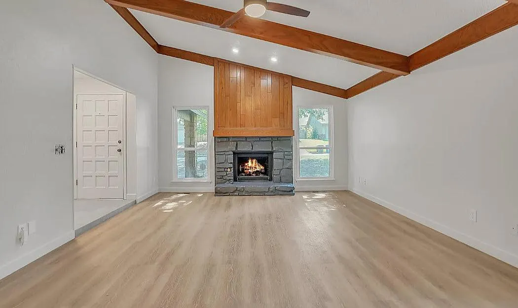 3 bed, 1578 sqft, $1,899 — Photo 2