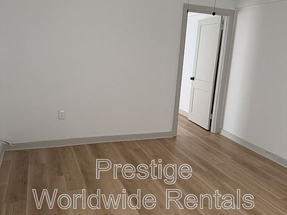 5th image of 1051 43rd St #C
