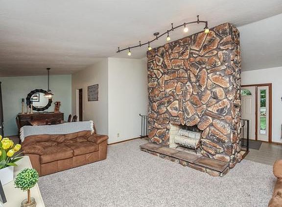 5th image of 500 Woodland Dr