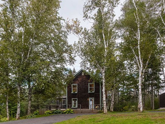 3rd image of 471 Lower Montague Rd