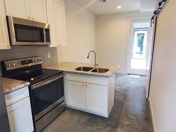 4th image of 305 Ella St Unit 6