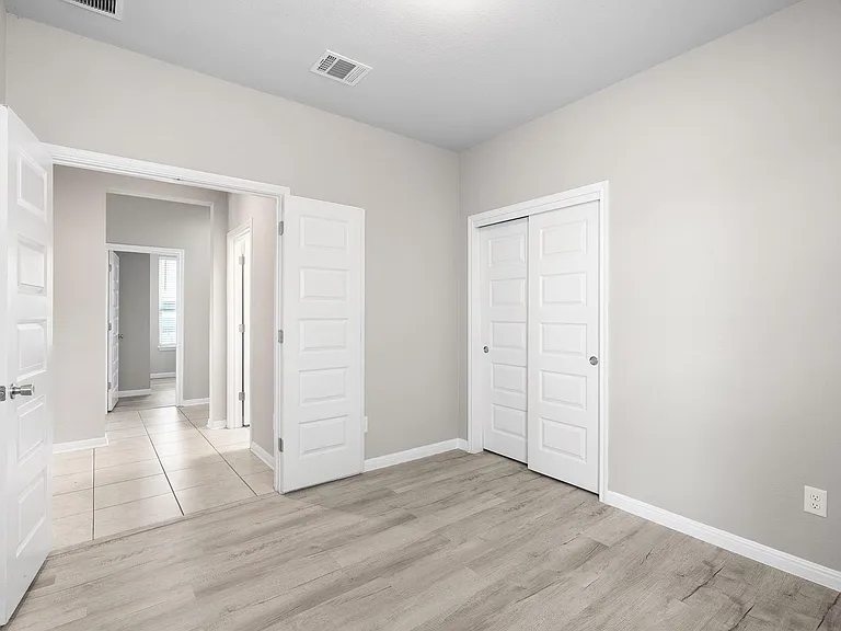313 McLintock Rd — Photo 10