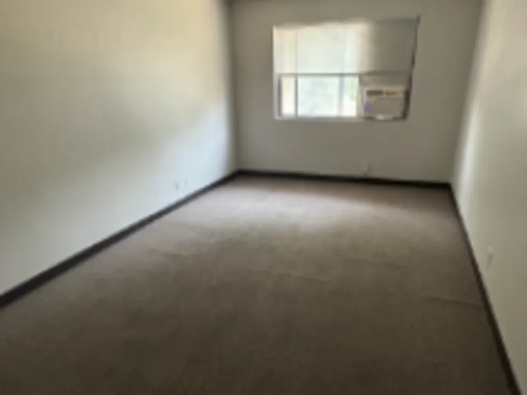 1616 E St #9 — Photo 3