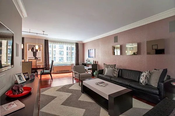 Rented by Level Group | media 15