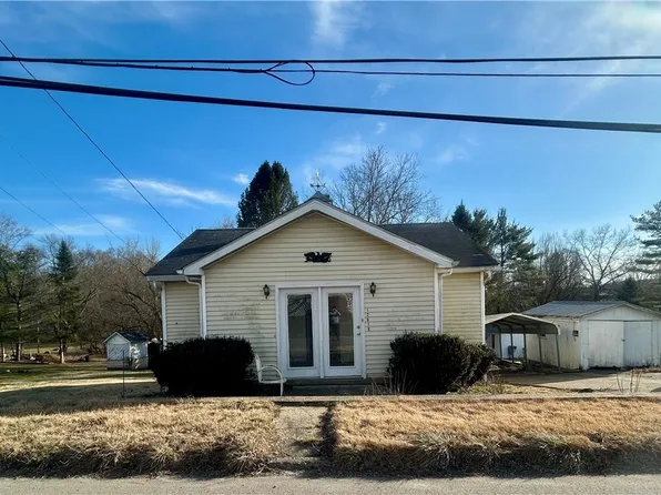 12618 Franklin St, Waterford, OH 45786