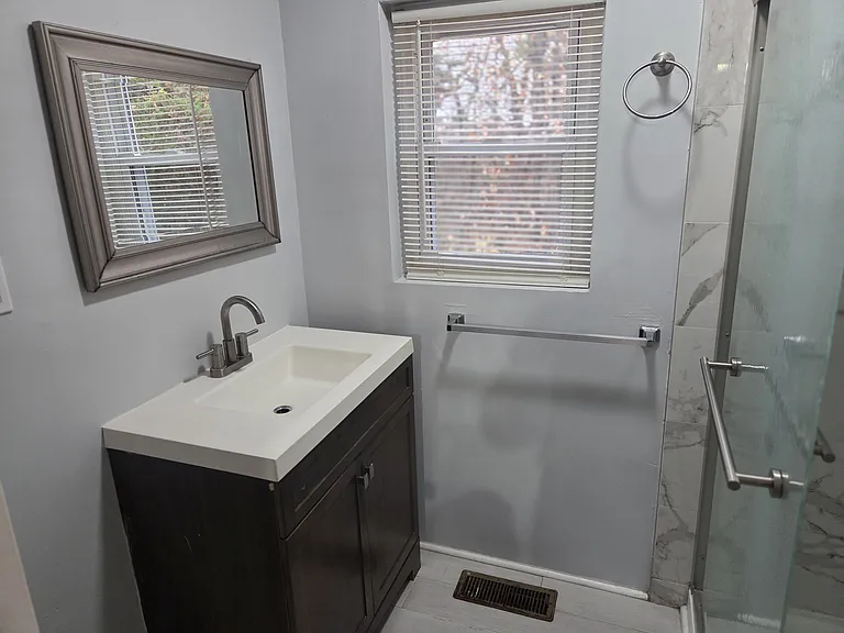 506 Bellevue Ave #D — Photo 4