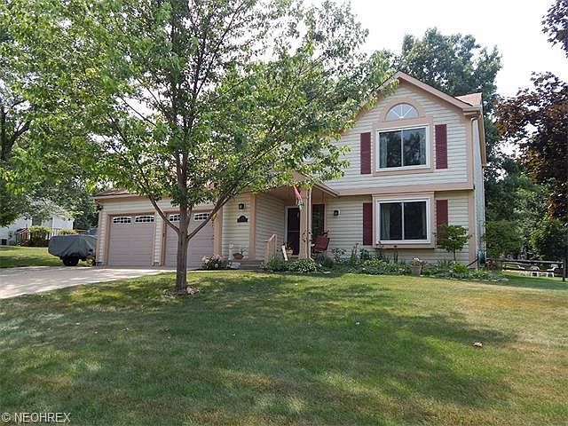 1st image of 266 Yorkshire Dr