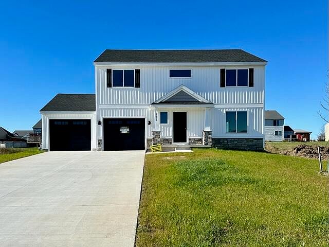 1st image of 4676 Wren Dr SE
