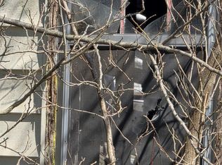 10108 Mayfair Dr, Saint Louis, MO 63136