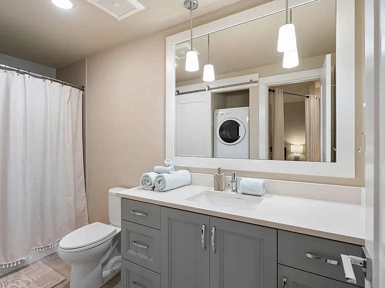 1805 SE Madison St #102 — Photo 16