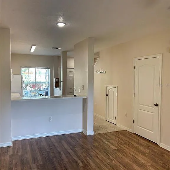 765 Chelsea Dr — Photo 11