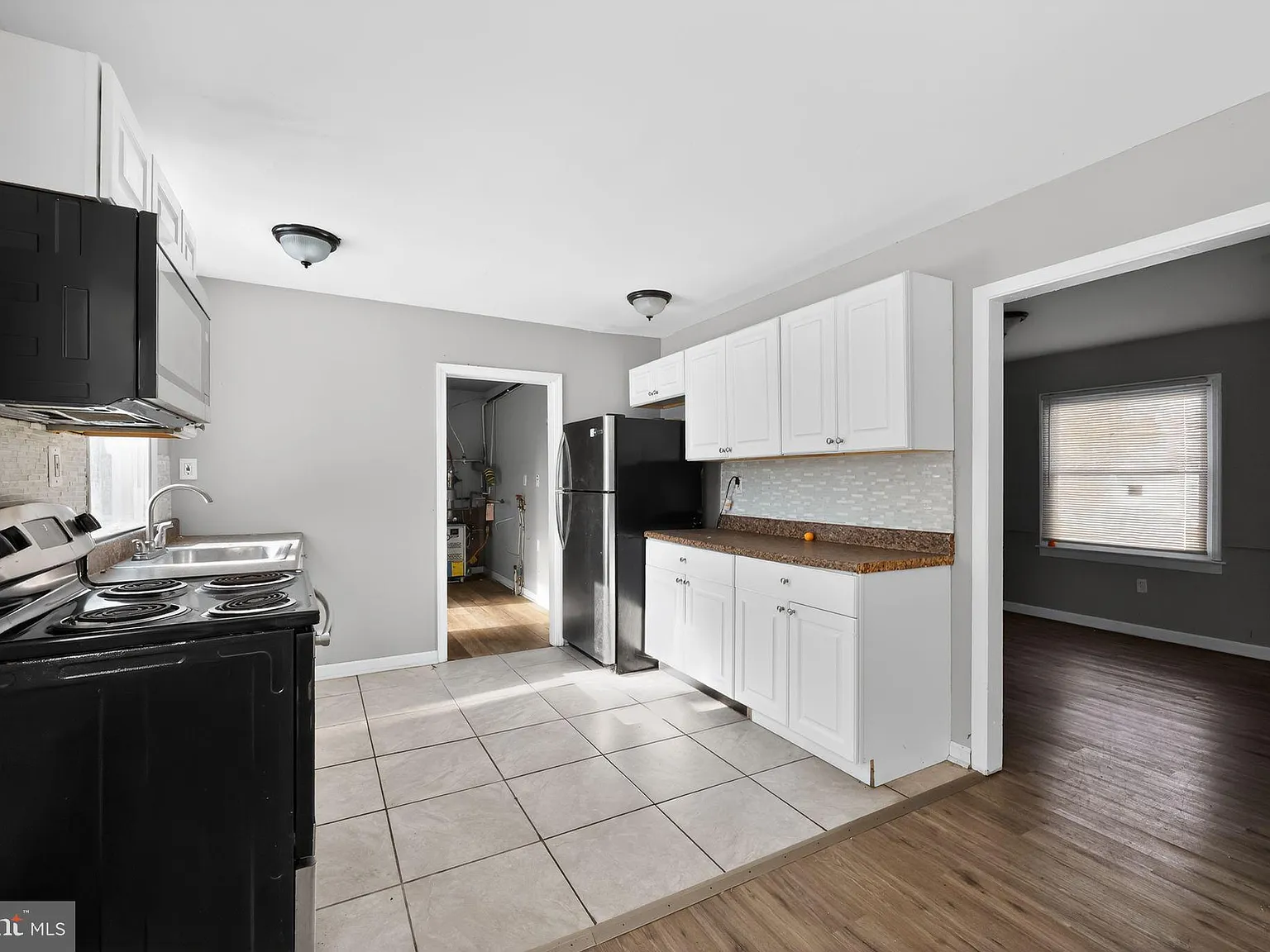 4 bed, 2.5 bath, 1797 sqft, $2,890 — Photo 2
