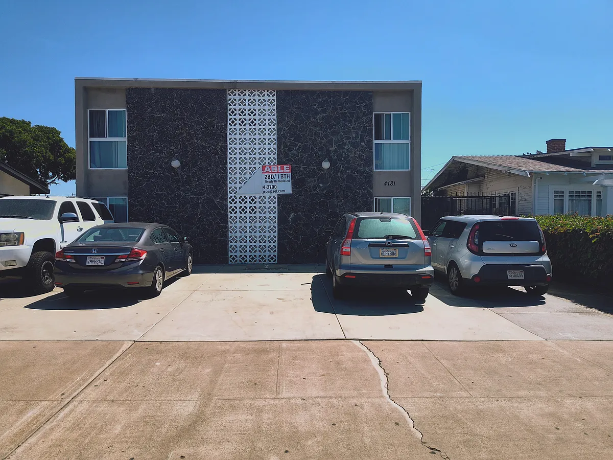Building Photo - 4181 Wilson Ave #2