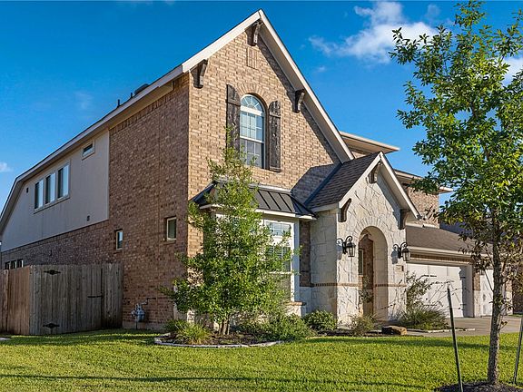 3rd image of 2607 Belliser Ct
