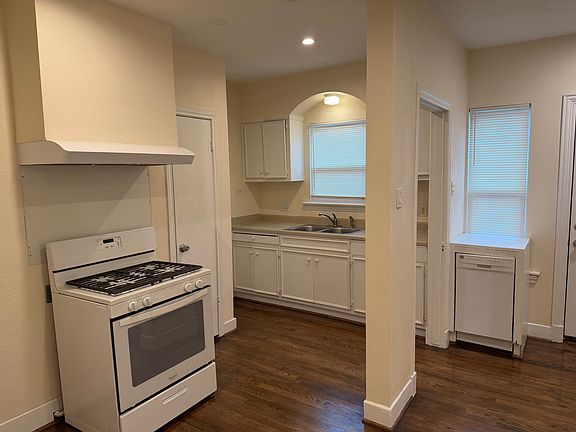 4th image of 522 Cameron Ave