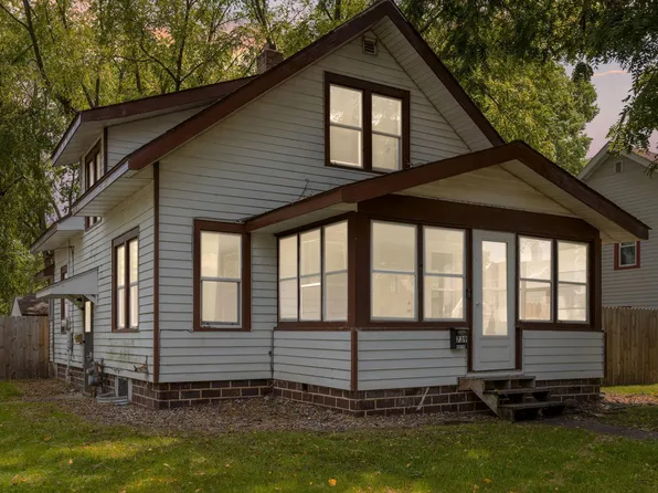 739 Lincoln Ave NW, Faribault, MN 55021