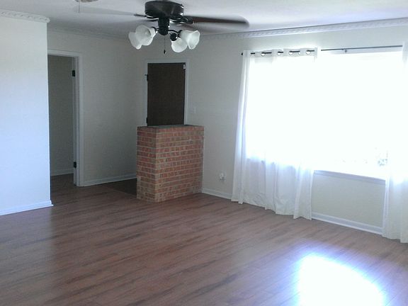 3rd image of 5829 Wedgwood Dr