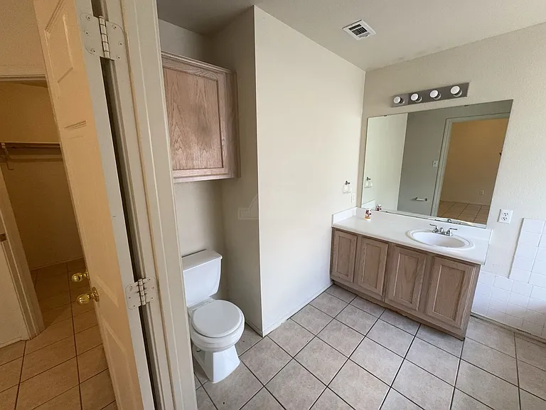 1604 Grey Fox Trl — Photo 20
