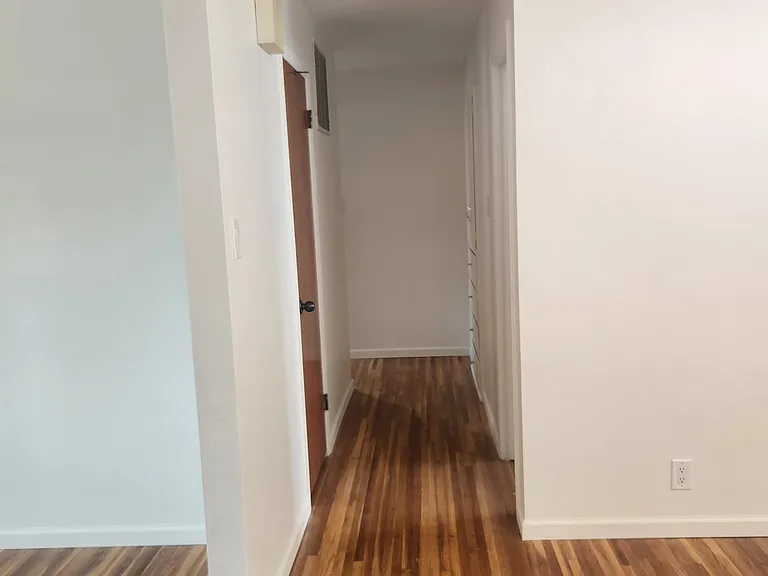 9900 Chapala Dr NE — Photo 8